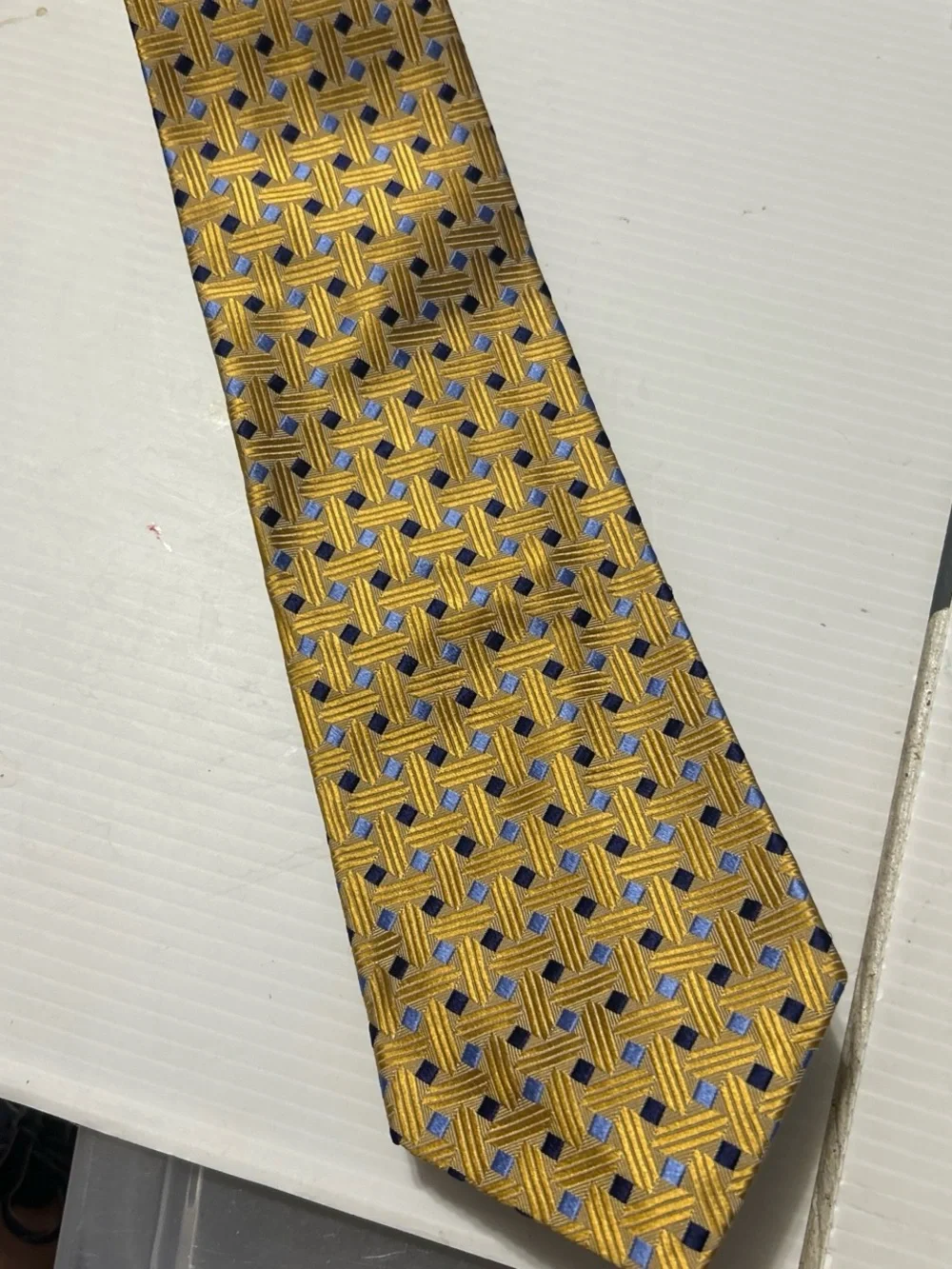 Men's Gold Geometric Pattern Tie with Navy Accents